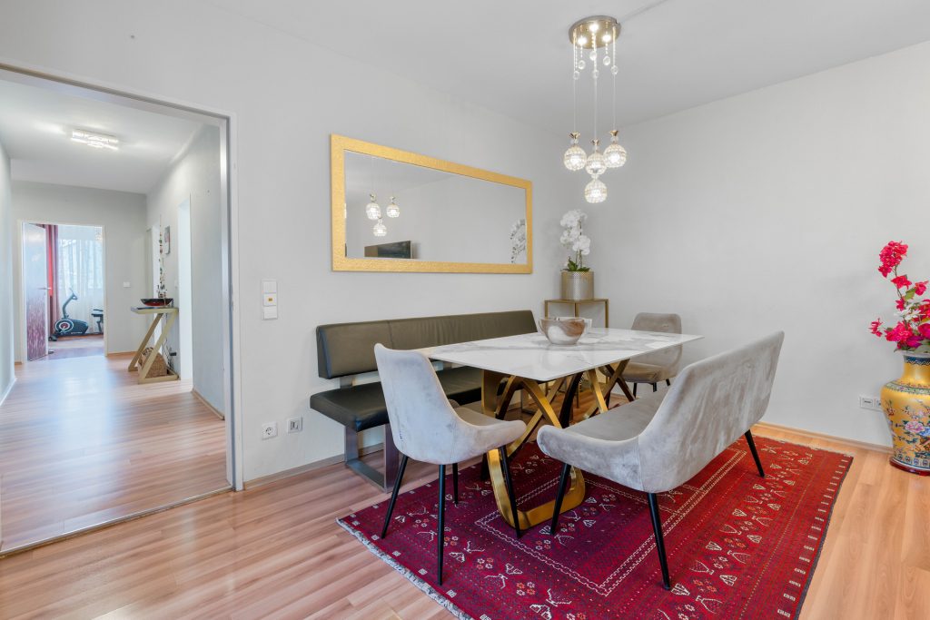 Hirn Immobilien GmbH - Immobilienangebot - Ulm - Wohnungen - Wohlfühlwohnung mit Terrasse – 4 Zimmer in ruhiger Lage am Eselsberg!