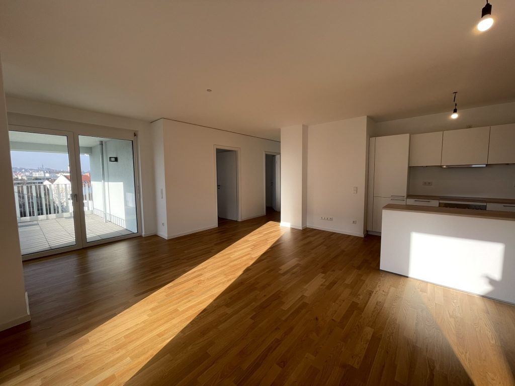 Hirn Immobilien GmbH - Immobilienangebot - Neu-Ulm - Wohnungen - 4-Zi.-Whg., 137,5 qm im 5. OG - SÜD STADT MITTE - ZUHAUSE MITTEN IN NEU-ULM