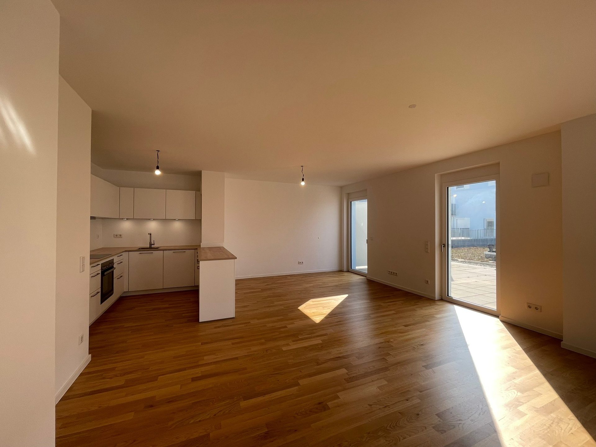 Hirn Immobilien GmbH - Immobilienangebot - Neu-Ulm - Wohnungen - 4-Zi.-Whg., 137,5 qm im 5. OG - SÜD STADT MITTE - ZUHAUSE MITTEN IN NEU-ULM