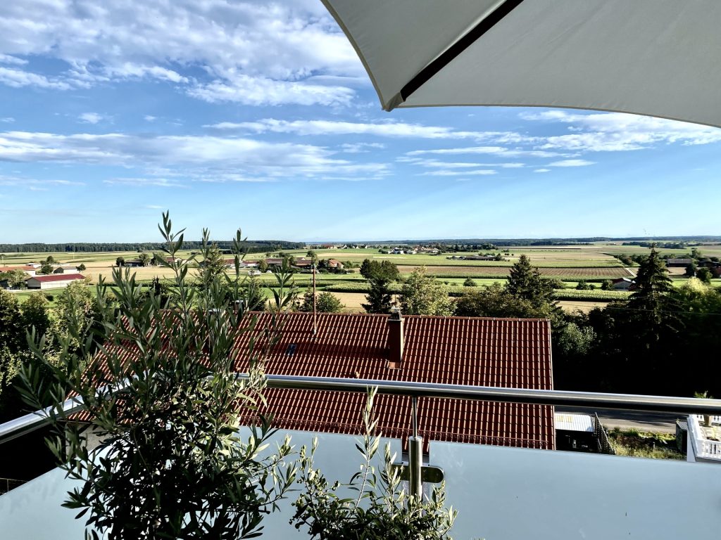 Hirn Immobilien GmbH - Immobilienangebot - Altheim (Alb) - Wohnungen - Moderne Penthousewohnung mit Weitblick in Altheim (Alb)