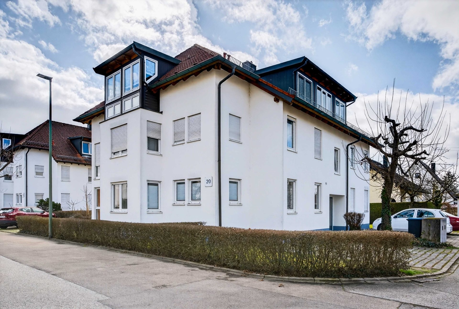 Hirn Immobilien GmbH - Immobilienangebot - Vöhringen - Wohnungen - Jetzt sichern: 
Helle 3-Zimmer-Dachgeschoss-Wohnung in Vöhringen mit besonderem Wohngefühl