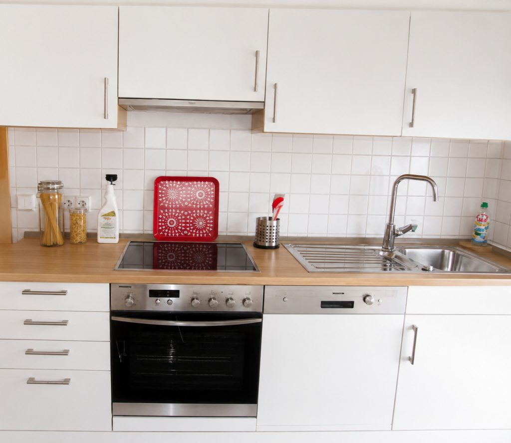Hirn Immobilien GmbH - Immobilienangebot - Ulm - Wohnungen - MÖBLIERTE 3,5 ZIMMER WOHNUNG MIT BALKON IN DER ULMER WESTSTADT