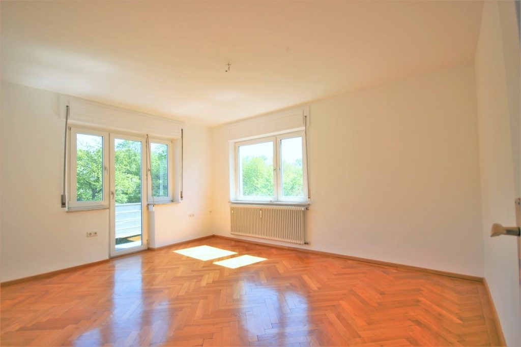 Hirn Immobilien GmbH - Immobilienangebot - Ulm - Wohnungen - "SCHÖNE 3,5 ZIMMER WOHNUNG MIT 2 BALKONEN IN DER ULMER WESTSTADT"