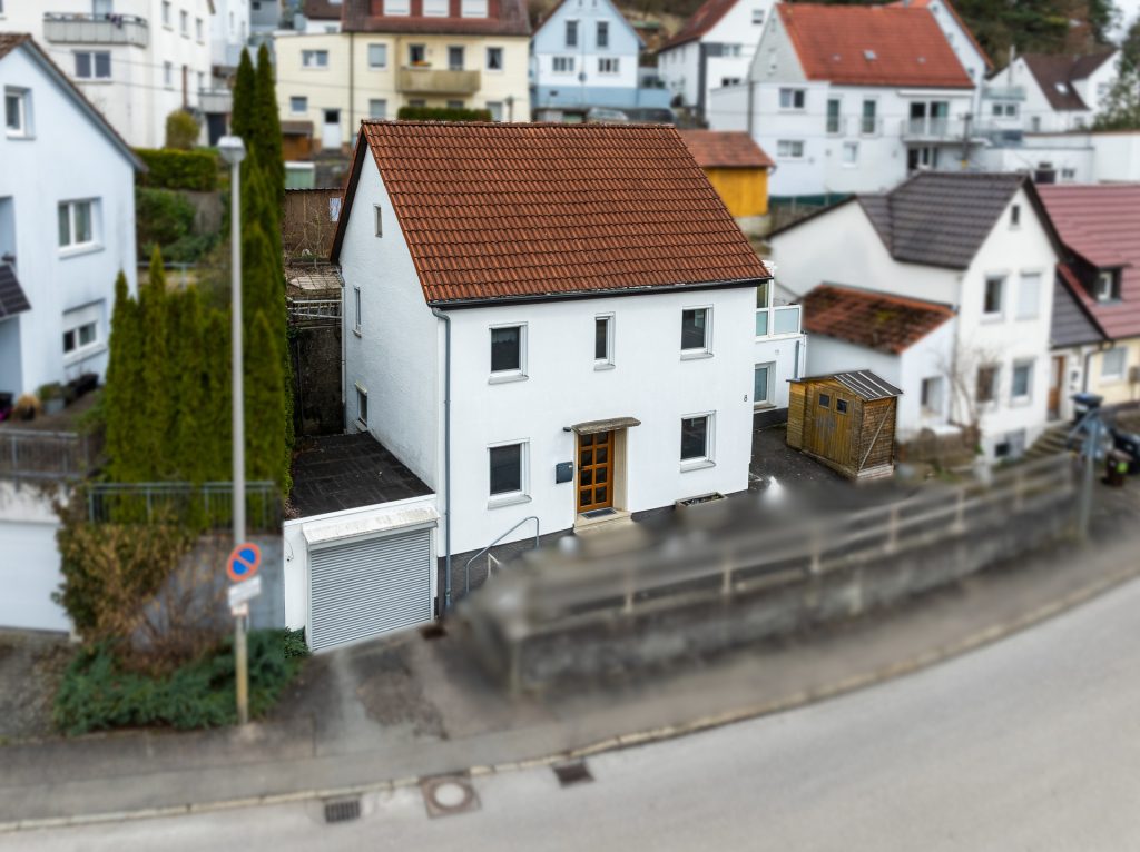 Hirn Immobilien GmbH - Immobilienangebot - Blaustein / Herrlingen - Häuser - Einfamilienhaus mit Charme und Sanierungspotenzial in Blaustein-Herrlingen