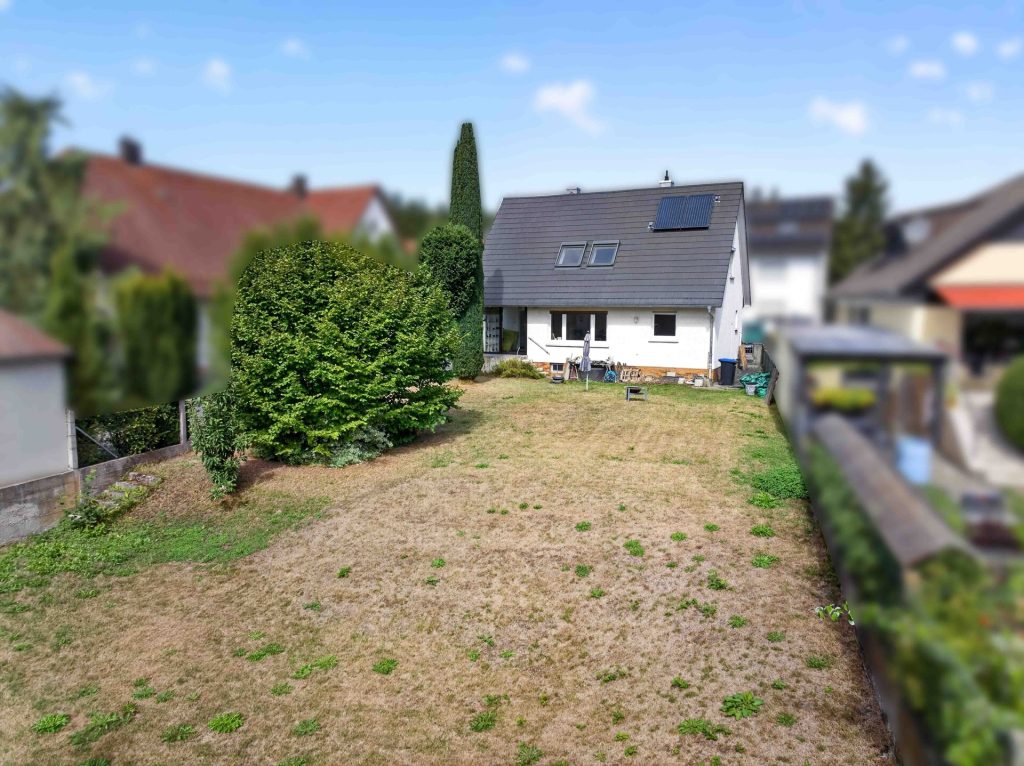 Hirn Immobilien GmbH - Immobilienangebot - Elchingen-Thalfingen - Häuser - Platz zum Wohlfühlen – Einfamilienhaus mit großem Garten in Elchingen/Thalfingen