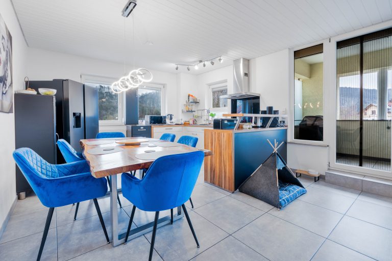 Hirn Immobilien GmbH - Immobilienangebot - Blaustein / Herrlingen - Wohnungen - 5-Zimmer-Wohnung für Ihre Familie – oder Ideal als Kapitalanlage zur WG-Vermietung