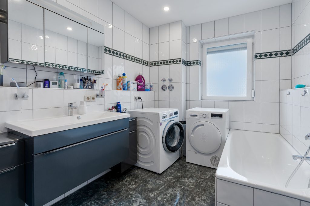 Hirn Immobilien GmbH - Immobilienangebot - Blaustein / Herrlingen - Wohnungen - 5-Zimmer-Wohnung für Ihre Familie – oder Ideal als Kapitalanlage zur WG-Vermietung