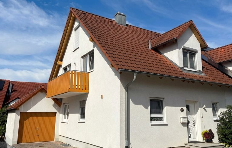 Hirn Immobilien GmbH - Immobilienangebot - Niederstotzingen - Häuser - Attraktive Doppelhaushälfte mit Garten in Niederstotzingen