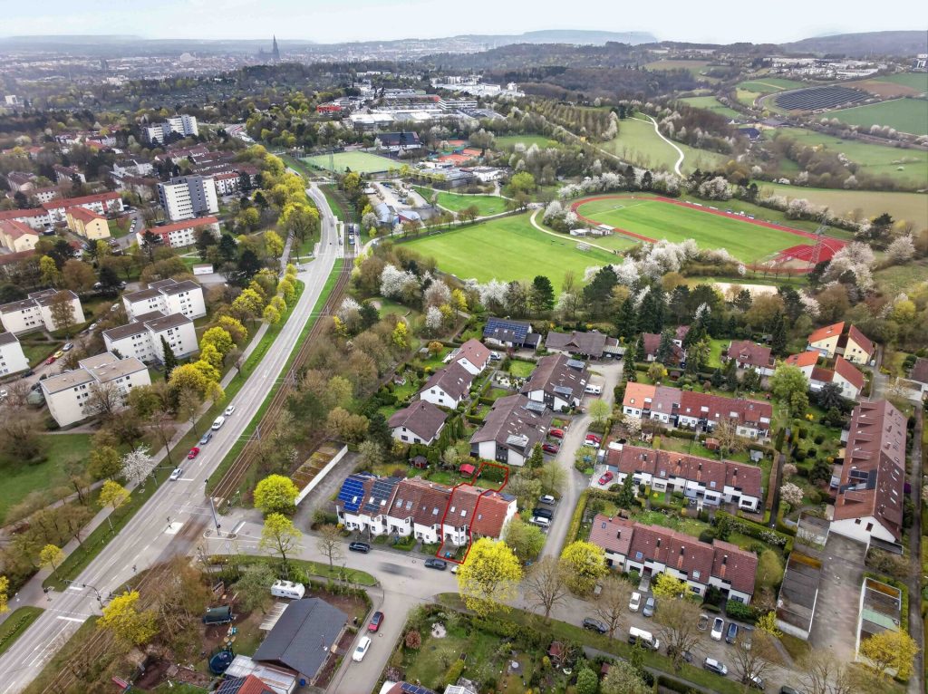 Hirn Immobilien GmbH - Immobilienangebot - Ulm - Häuser - Wohnen & Vermieten – gepflegtes Reihenhaus mit 3 Wohneinheiten in Böfingen