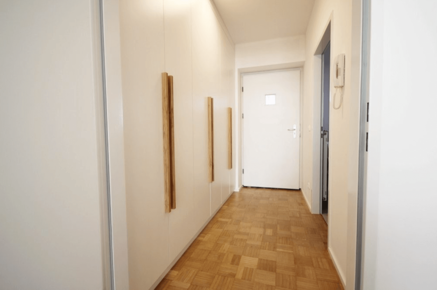 Rennplatz Immobilien - Immobilienankauf, Eingangsbereich nachher Rennplatz Immobilien - Immobilienankauf, Eingangsbereich nachher