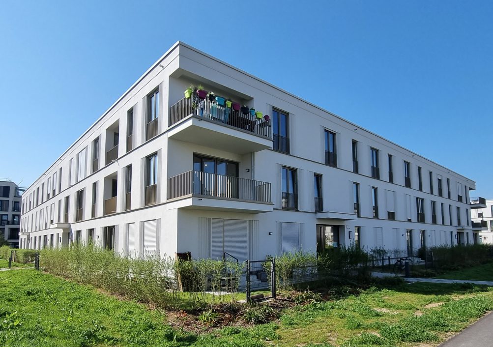 Immobilienangebot - Regensburg - Alle - Neuwertige 3-Zimmer-Wohnung mit Loggia im Inneren Westen. Frei.