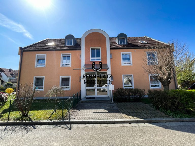 Immobilienangebot - Neutraubling - Alle - Sanierte 3,5-Zimmer-Wohnung mit EBK, Terrasse und Garten in Neutraubling. Frei ab 01.08.