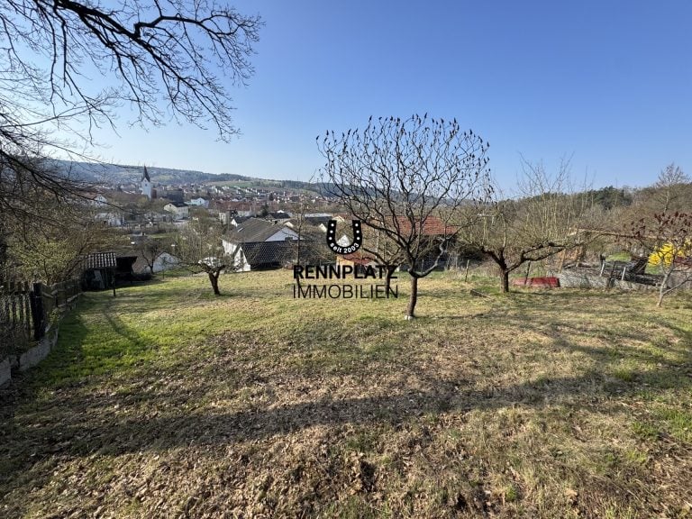 Immobilienangebot - Wenzenbach - Alle - Großzügiges Grundstück mit beeindruckendem Ausblick für ein EFH in Wenzenbach.
