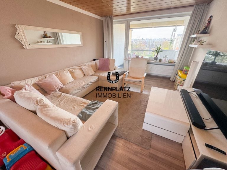 Immobilienangebot - Regensburg - Alle - Gepflegte 3,5-Zimmer-Wohnung in Regensburg-Königswiesen mit Balkon und Loggia.