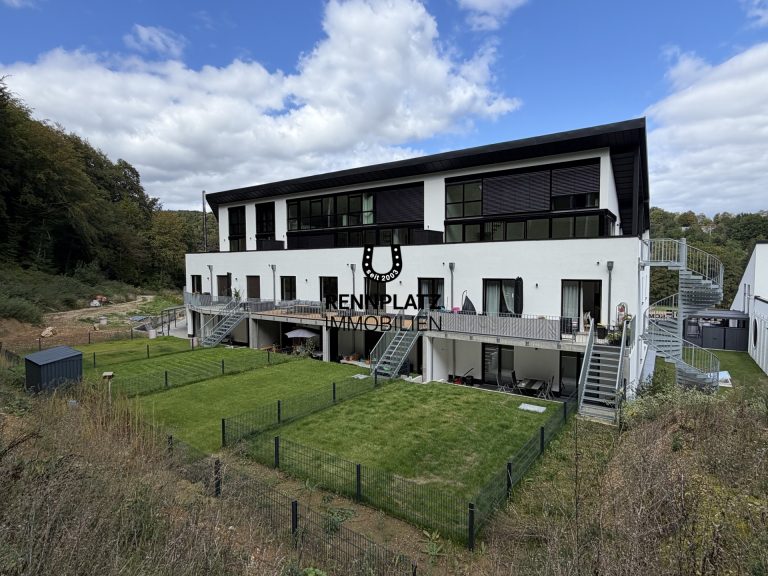 Immobilienangebot - Sinzing - Alle - Exklusive 3,5-Zimmer-Wohnung mit Luxus-EBK und über 40 m² Garten in Sinzing. Kurzfristig frei.