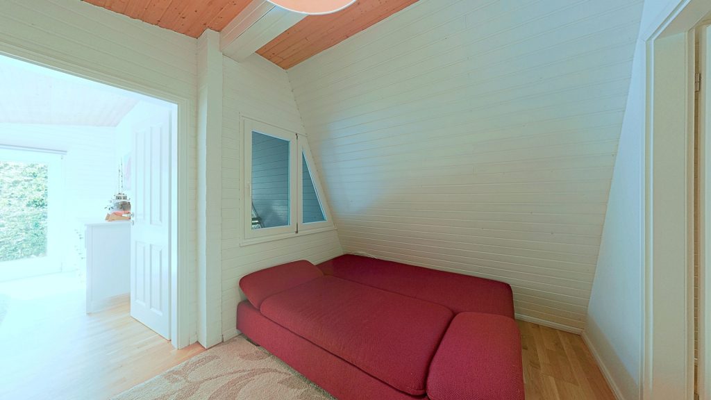Immobilienangebot - Wiefelstede - Wohnen - Idylle pur! Exklusives Wochenendhaus auf Pachtgrundstück mit privatem Seezugang zu verkaufen!
