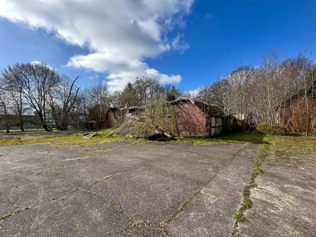 Immobilienangebot - Ovelgönne - Grundstück - Idyllisches Grundstück mit Altbestand und viel Potenzial in Strückhausen bei Ovelgönne zu verkaufen!