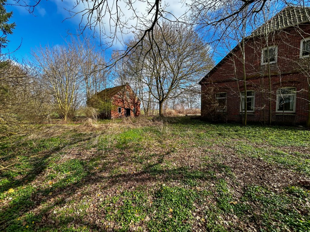 Immobilienangebot - Ovelgönne - Grundstück - Idyllisches Grundstück mit Altbestand und viel Potenzial in Strückhausen bei Ovelgönne zu verkaufen!
