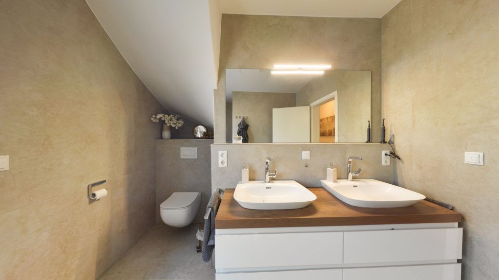 Immobilienangebot - Oldenburg - Wohnen - Moderne Doppelhaushälfte mit 7 Zimmern am Bürgerbusch zu verkaufen!