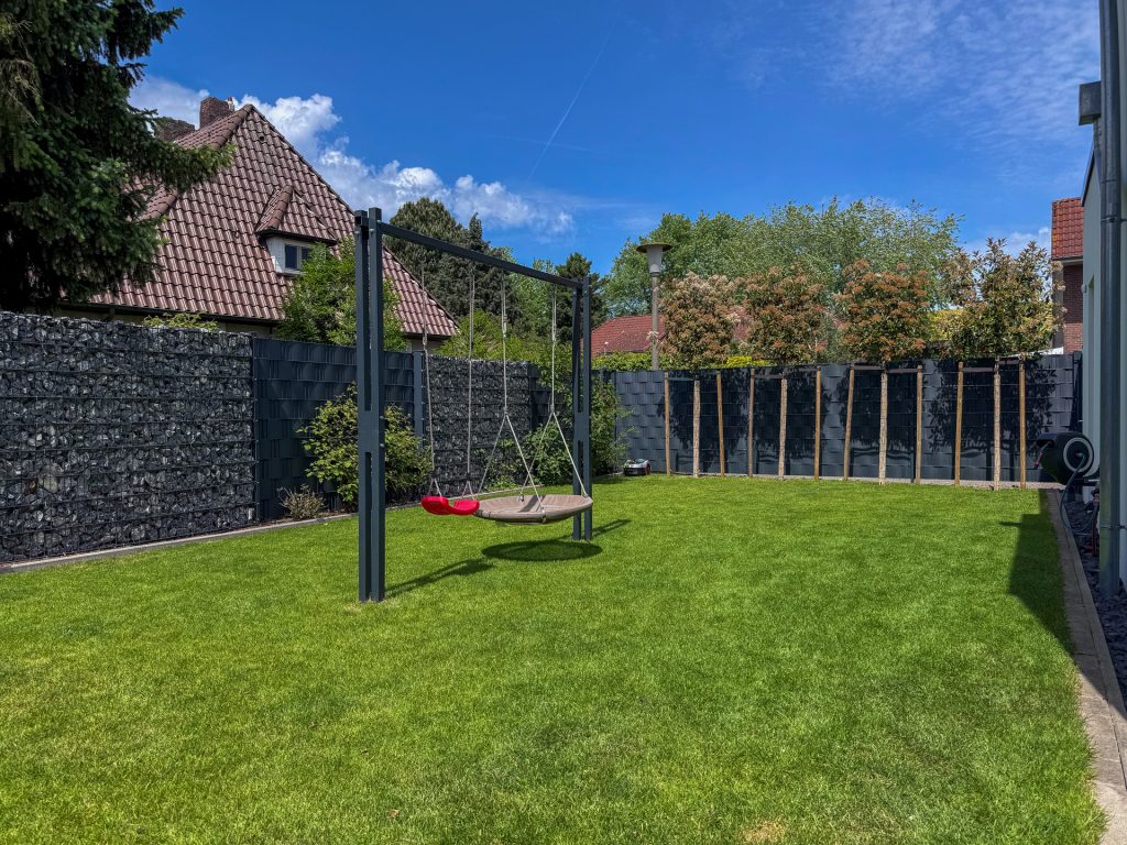 Immobilienangebot - Oldenburg - Wohnen - Architektenhaus mit Pool-Lounge, Doppelgarage und separatem Wohnhaus!
