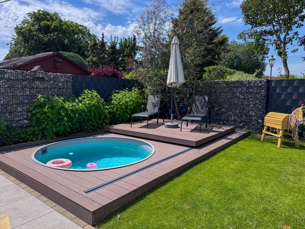 Immobilienangebot - Oldenburg - Wohnen - Architektenhaus mit Pool-Lounge, Doppelgarage und separatem Wohnhaus!