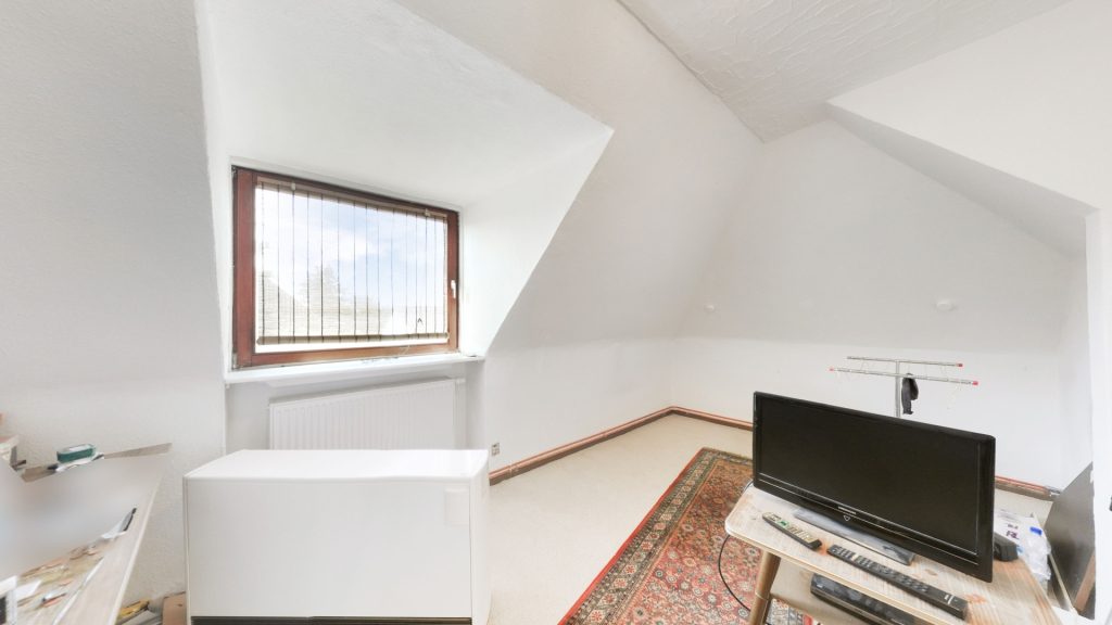 Immobilienangebot - Oldenburg - Wohnen - Repräsentatives 3-Parteienhaus mit Potenzial im Ehnernviertel zu verkaufen!