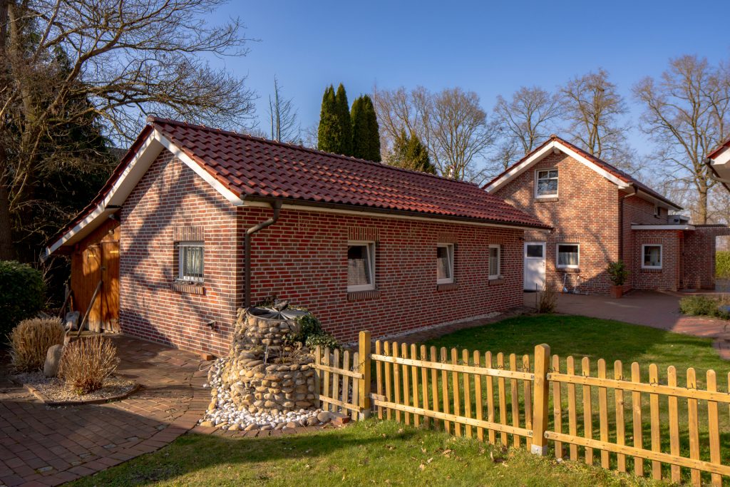 Immobilienangebot - Friesoythe - Wohnen - Gebotsverfahren! Landliebe pur - Idyllisches Anwesen in Ahrensdorf nahe Friesyothe!