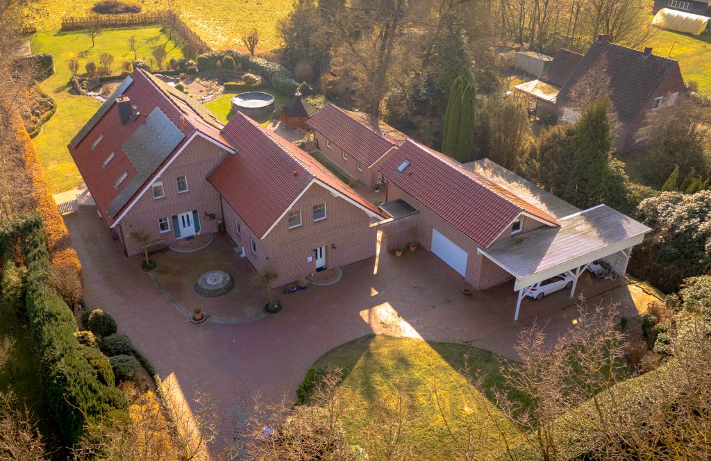 Immobilienangebot - Friesoythe - Wohnen - Gebotsverfahren! Landliebe pur - Idyllisches Anwesen in Ahrensdorf nahe Friesyothe!