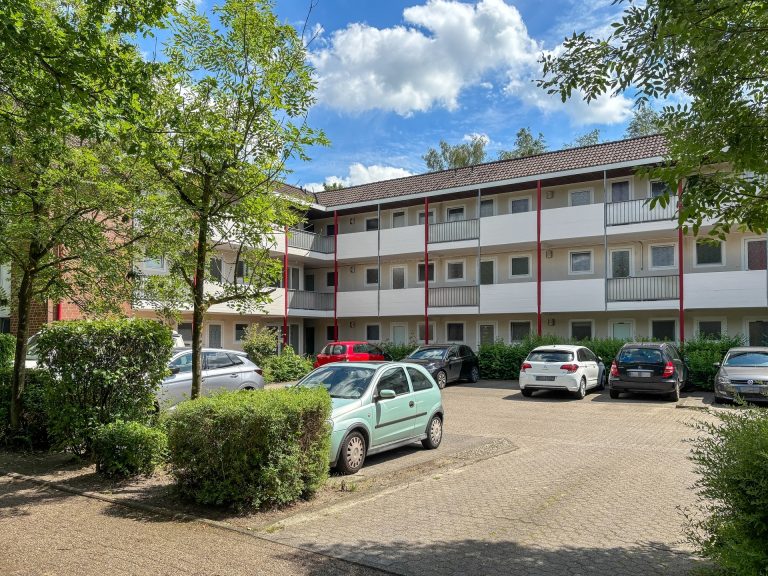Immobilienangebot - Oldenburg - Wohnen - Gemütliche 1,5 Zimmer Erdgeschosswohnung mit Stellplatz in Kreyenbrück