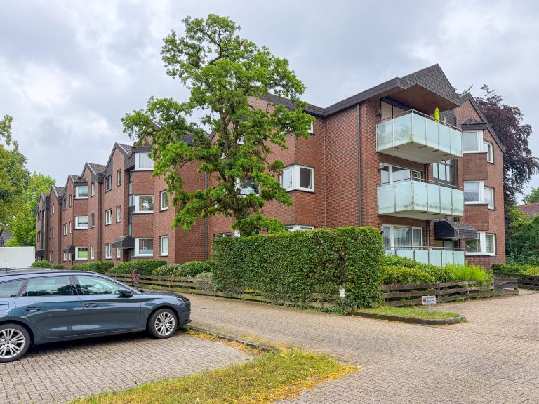 Immobilienangebot - Oldenburg - Wohnen - Viel Platz zum Wohlfühlen – helle 3-Zimmer-Wohnung mit großer Loggia in Osternburg!