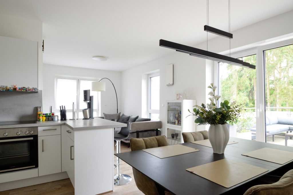 Immobilienangebot - Oldenburg - Wohnen - Moderne 2-Zimmer-Wohnung mit großzügiger Dachterrasse im ruhigen Hintergrundstück in Osternburg