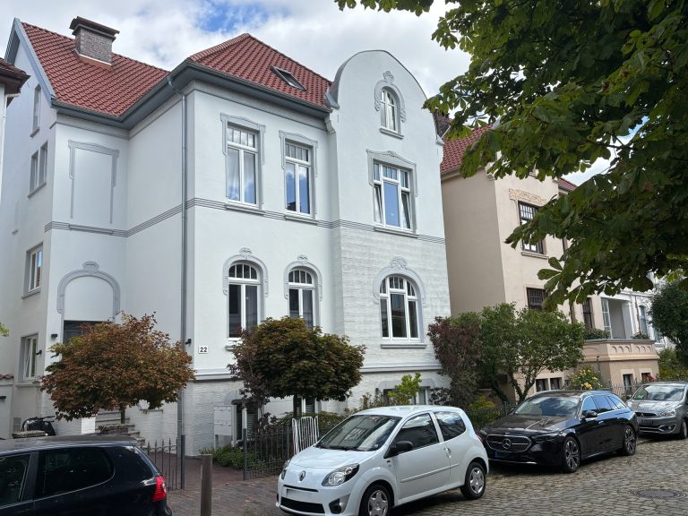 Immobilienangebot - Oldenburg - Wohnen - Charmante 3-Zimmer-Altbauwohnung mit Garten im Haarenesch