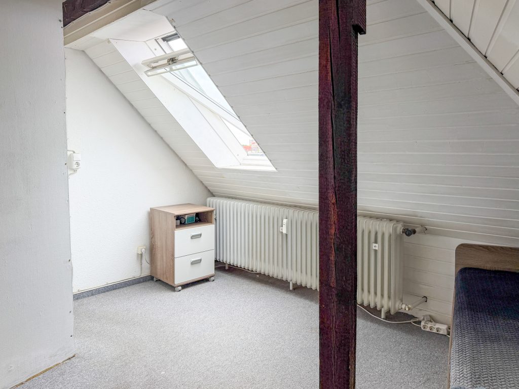 Immobilienangebot - Oldenburg - Wohnen - 2-Zimmer-Dachwohnung mit Stadtblick im Zentrum von Oldenburg!