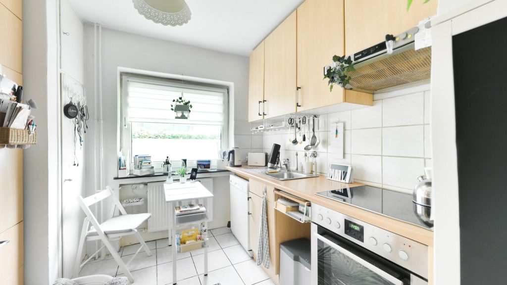 Immobilienangebot - Oldenburg - Wohnen - Großzügige 3-Zimmer-Wohnung mit Terrasse und kleinem Garten in Osternburg zu verkaufen!