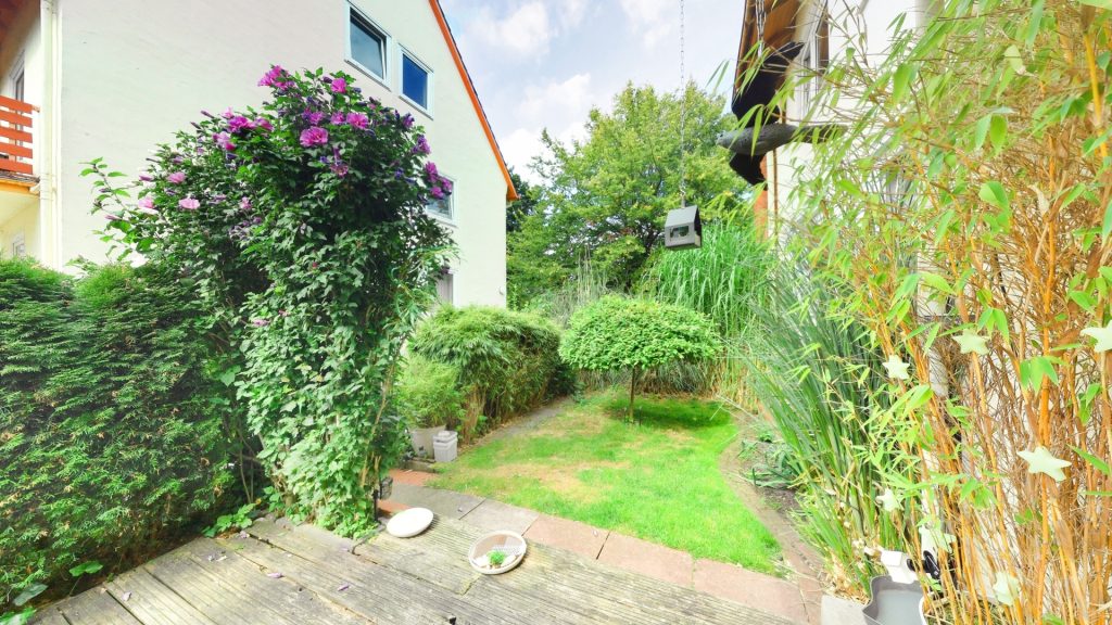Immobilienangebot - Oldenburg - Wohnen - Großzügige 3-Zimmer-Wohnung mit Terrasse und kleinem Garten in Osternburg zu verkaufen!