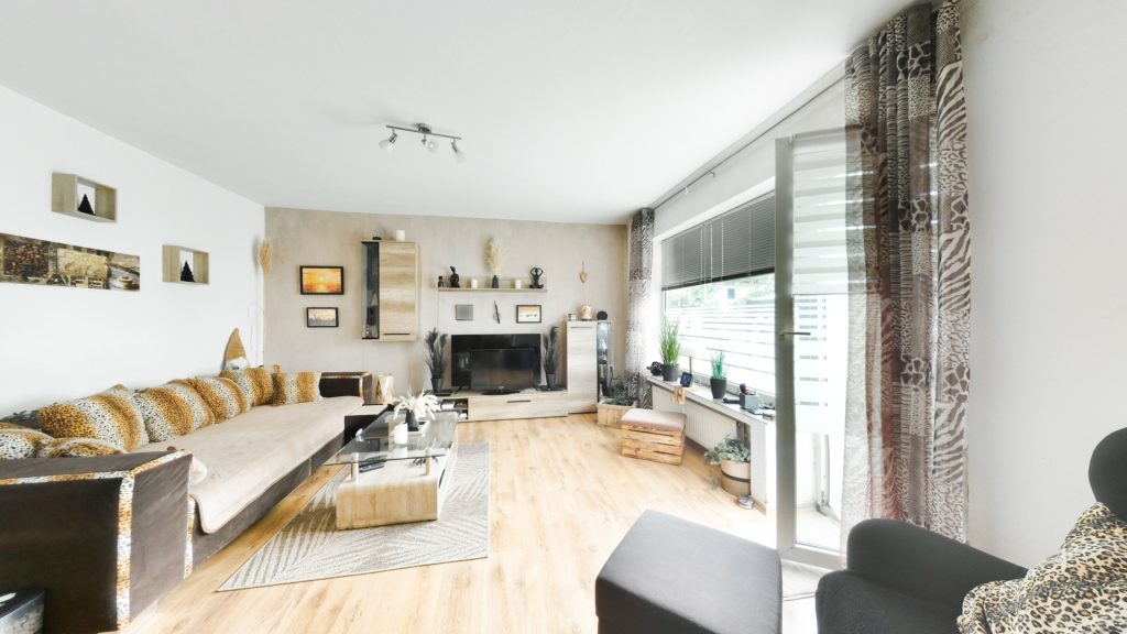 Immobilienangebot - Oldenburg - Wohnen - Großzügige 3-Zimmer-Wohnung mit Terrasse und kleinem Garten in Osternburg zu verkaufen!