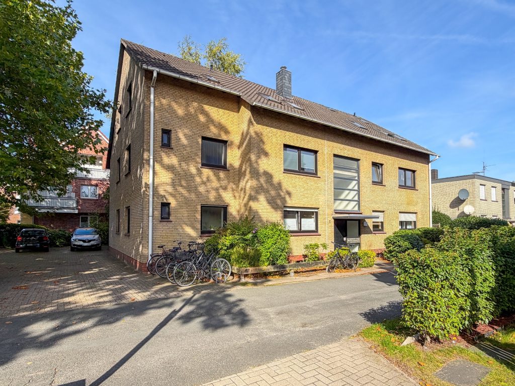 Immobilienangebot - Oldenburg - Wohnen - Helle 1-Zimmer-Wohnung in Uni-Nähe mit großzügigem Balkon