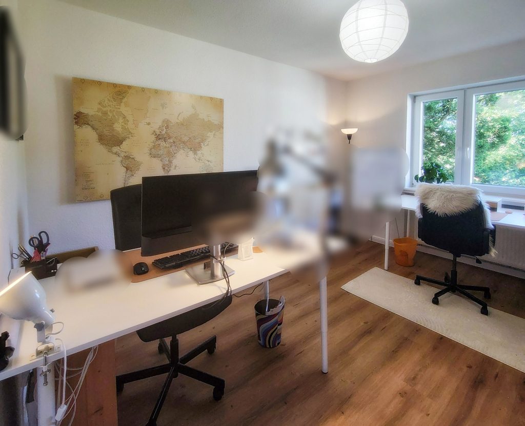 Immobilienangebot - Oldenburg - Wohnen - Renovierte und vermietete 4-Zimmer-Wohnung mit Balkon zu verkaufen!