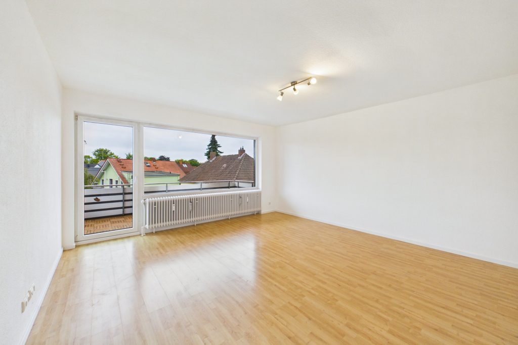 Immobilienangebot - Oldenburg - Wohnen - Renovierte 3-Zimmer-Wohnung mit großzügigem Balkon in Oldenburg-Osternburg