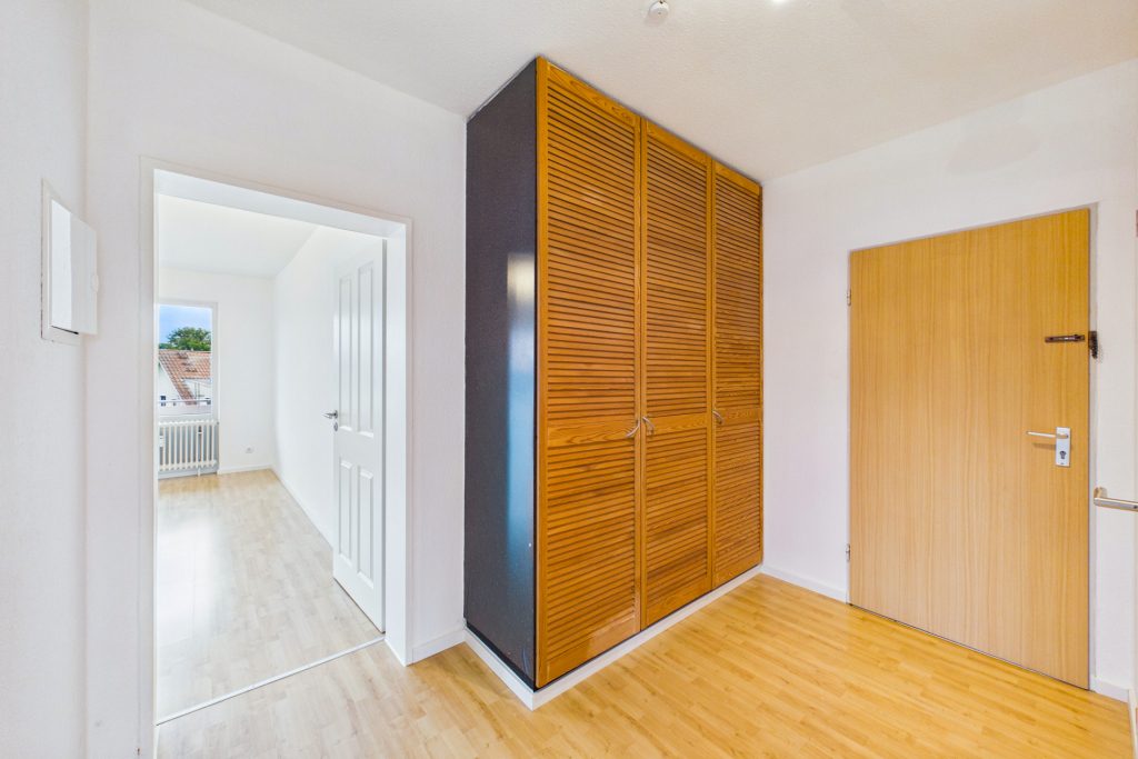 Immobilienangebot - Oldenburg - Wohnen - Renovierte 3-Zimmer-Wohnung mit großzügigem Balkon in Oldenburg-Osternburg