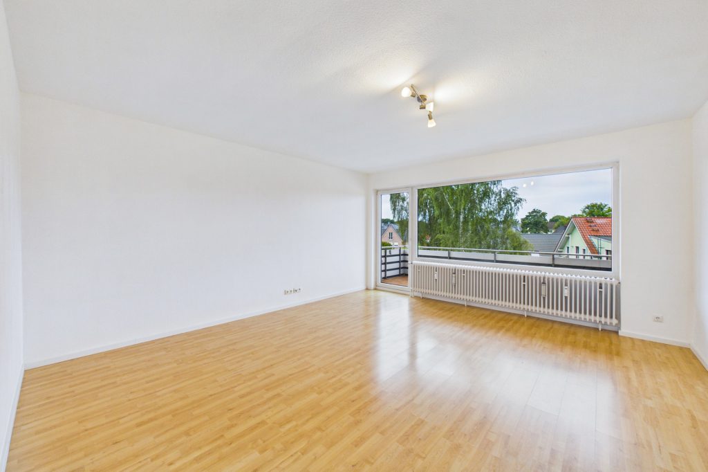 Immobilienangebot - Oldenburg - Wohnen - Renovierte 3-Zimmer-Wohnung mit großzügigem Balkon in Oldenburg-Osternburg
