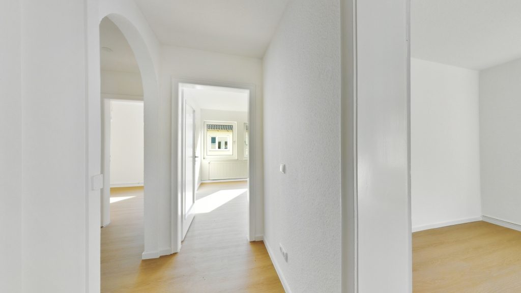 Immobilienangebot - Oldenburg - Wohnen - Sanierte 3-Zimmer-Wohnung im 1. Obergeschoss in Oldenburg/Osternburg - bezugsfrei!