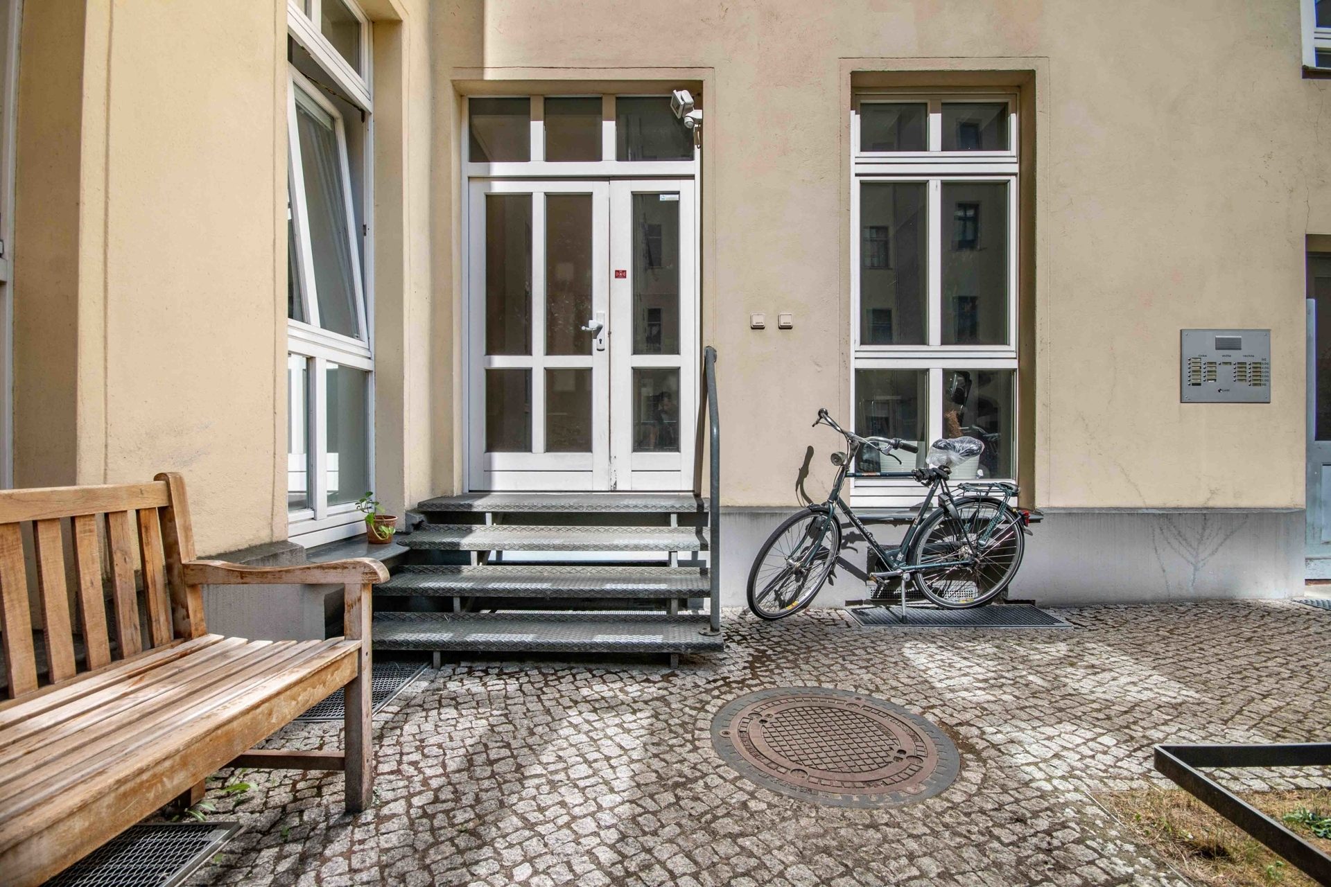 Immobilienangebot - Berlin - Alle - LOFTARTIGES OFFICE IM RUHIGEN 
HINTERHOF DER KASTANIENALLEE