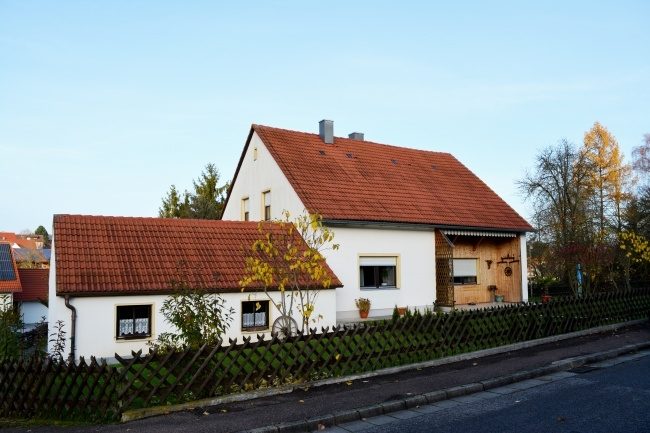 Immobilienangebot - Hohenfels / Großbissendorf - Alle - GEPFLEGTES EINFAMILIENHAUS MIT SCHÖNEM GARTEN IN WOHLFÜHL-LAGE