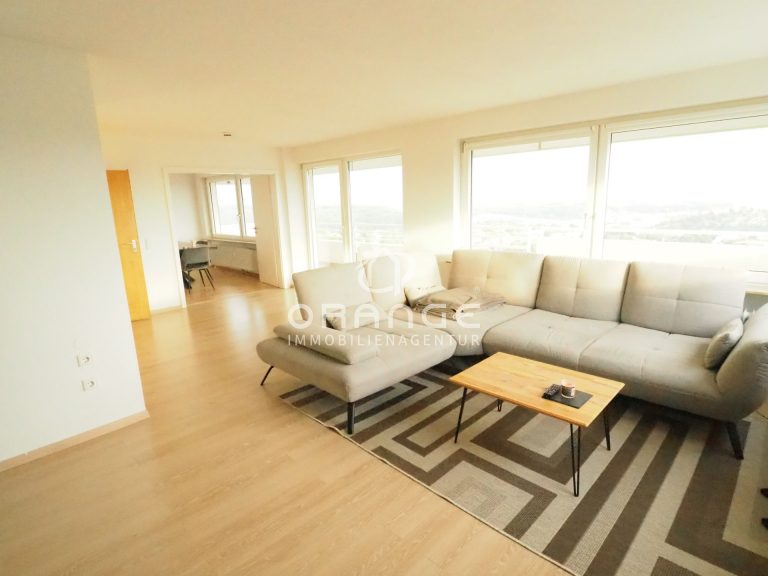 Immobilienangebot - Heidenheim an der Brenz - Alle - * KOMPLETT MODERNISIERTE 3,5 ZI. WOHNUNG MIT BALKON UND 
                       TG-STELLPLATZ IN HEIDENHEIM *