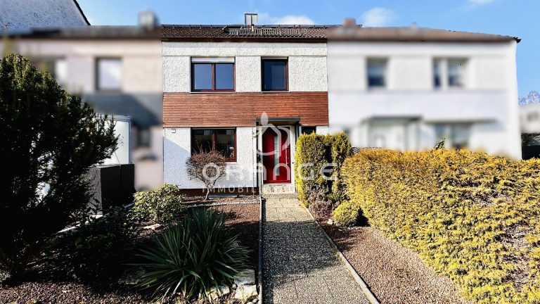 Immobilienangebot - Bayreuth - Alle - GEPFLEGTES REIHENMITTELHAUS IN RUHIGER WOHNLAGE! EINZIEHEN & WOHLFÜHLEN OHNE GROSSE INVESTITIONEN
