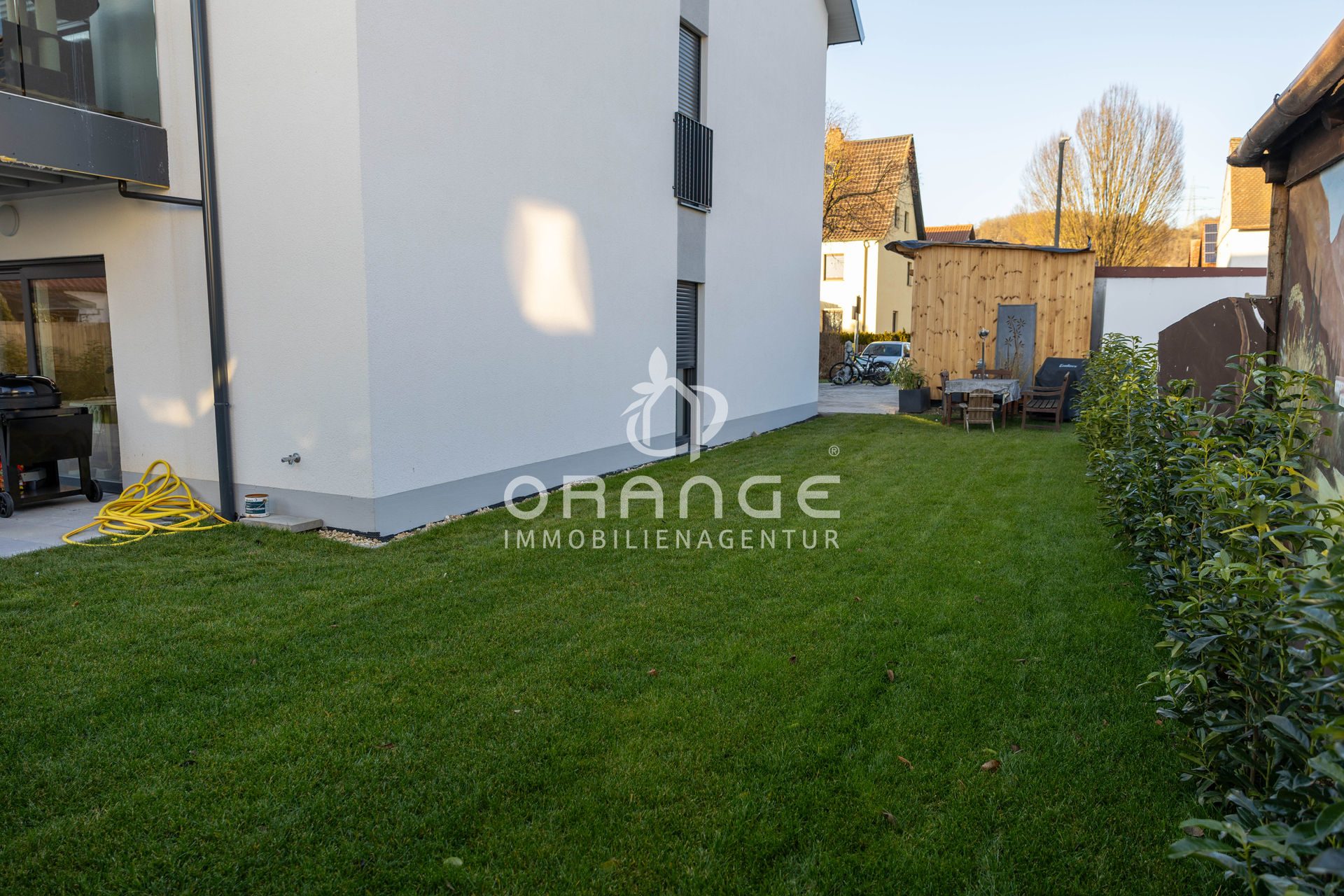 Immobilienangebot - Regensburg / Schwabelweis - Alle - Luxus trifft Nachhaltigkeit – Wohnen, wo Neubau fast unmöglich ist!