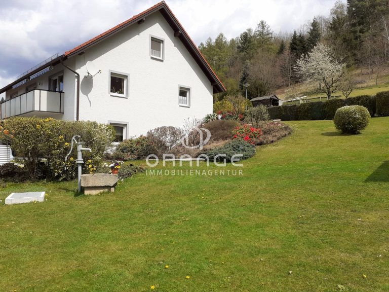Immobilienangebot - Goldkronach - Alle - PANORAMABLICK & TRAUMLAGE! IMPOSANTES GRUNDSTÜCK MIT 2706 QM & BEEINDRUCKENDES EINFAMILIENHAUS