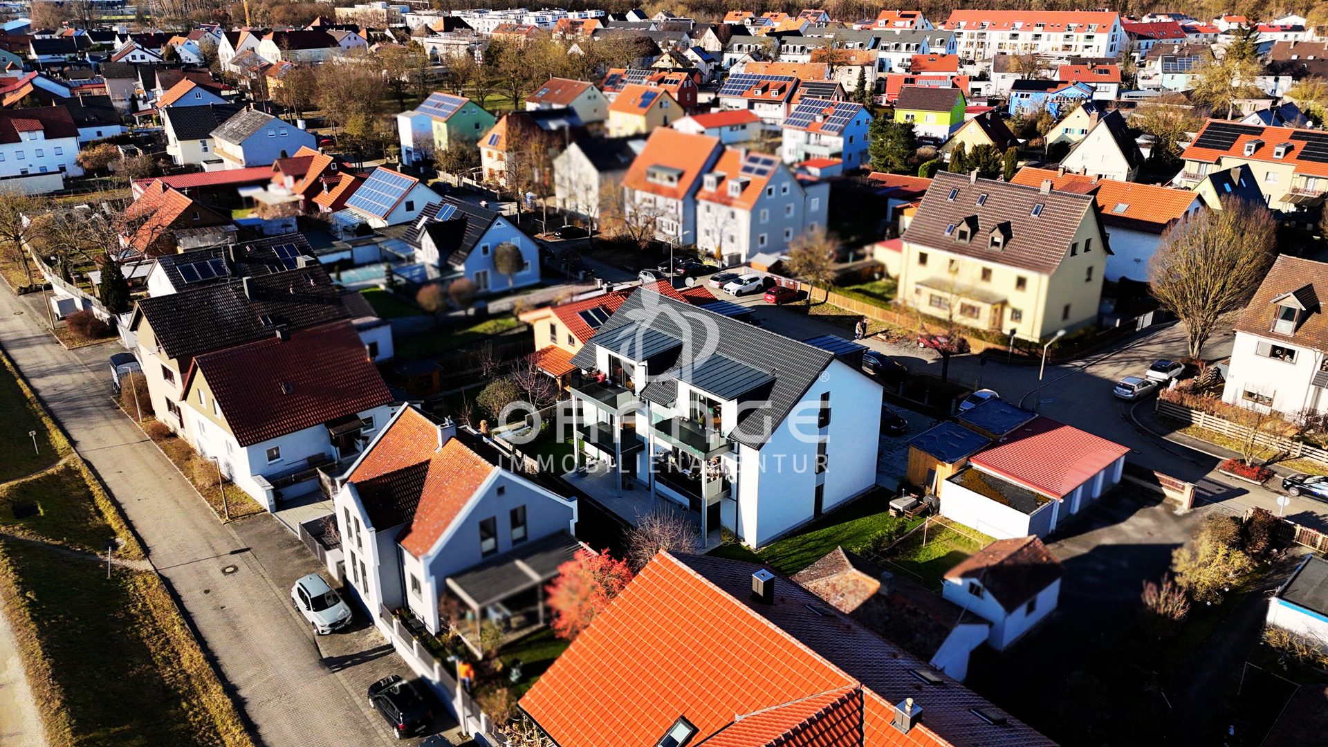 Immobilienangebot - Regensburg / Schwabelweis - Alle - Luxus trifft Nachhaltigkeit – Wohnen, wo Neubau fast unmöglich ist!