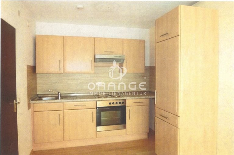 Immobilienangebot - Winnenden / Hoefen - Alle - * ATTRAKTIVE  2,5 ZI-WOHNUNG MIT BALKON UND 
             TG-STELLPLATZ IN WINNENDEN-OT *